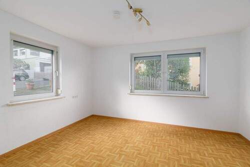 Zimmer EG - Mehrfamilienhaus, Wohnhaus mit 135,00 m&sup2; in Zell am Main zum Kaufen