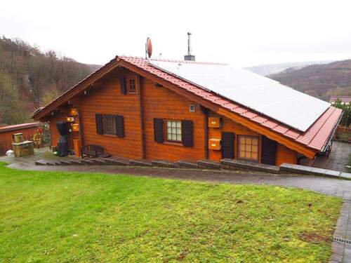 Außenansicht von Norden - 3 Zimmer Bungalow in Großalmerode