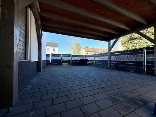 Carport - 4 Zimmer Reihenendhaus in Bönen