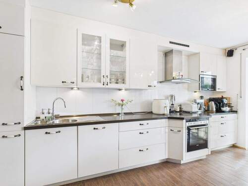 Hochwertige Küche mit Siemensgeräten - 2 Zimmer Etagenwohnung in München