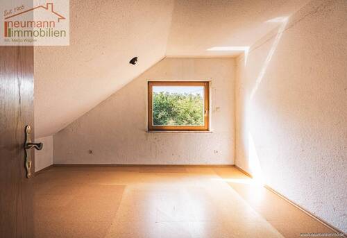 Schlafzimmer Links 1. OG - 