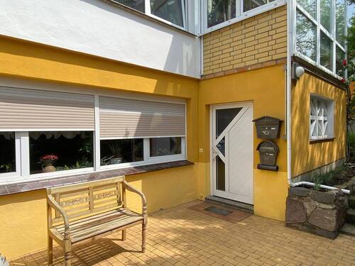 Eingang, Frontseite - 1 Zimmer Mehrfamilienhaus, Wohnhaus in Neubrandenburg