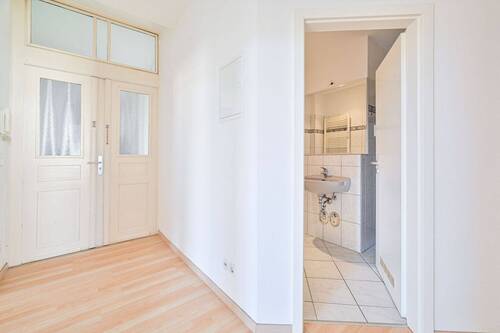Flur - Etagenwohnung mit 70,00 m² in Chemnitz zur Miete