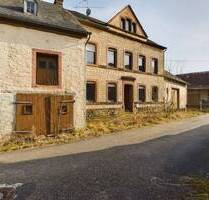 Ehemaliges landwirtschaftliches Anwesen mit angrenzenden Wiesen. Welschbillig- Ittel - Welschbillig / Ittel