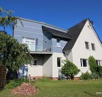 Zweifamilienhaus mit großzügigem Grundstück und Ausbaureserve in Diepholz
