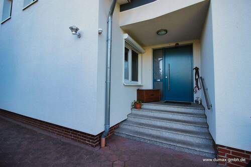 Hauseingang OG Wohnung Nr. 2 - 8 Zimmer Mehrfamilienhaus, Wohnhaus zum Kaufen in Diepholz