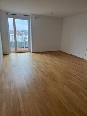 Wohnzimmer - 2 Zimmer Etagenwohnung zur Miete in Nürnberg