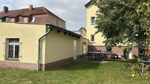 Garage - 6 Zimmer Doppelhaushälfte zum Kaufen in Bützow