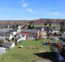 3-Raum-Wohnung mit Einbauküche in toller Lage ! - Langenweißbach Langenbach