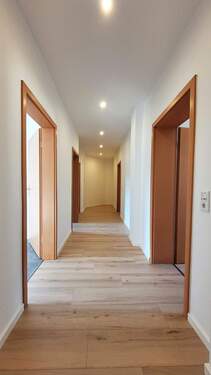 Flur - 3 Zimmer Etagenwohnung zur Miete in Meißen