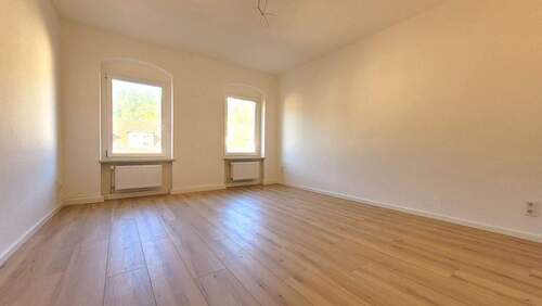 Wohnzimmer - 3 Zimmer Etagenwohnung in Meißen