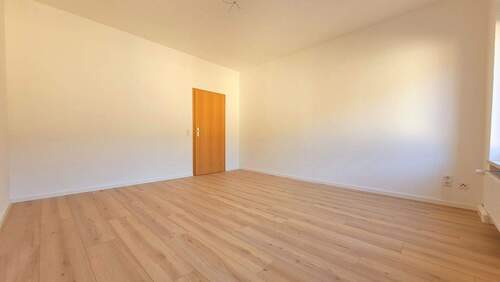 Wohnzimmer - Etagenwohnung mit 88,30 m² in Meißen zur Miete