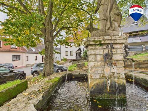 MAX Immobilien DeLux Einfamilienhau Frontansicht Bebelsheim Mark Borowicz - 5 Zimmer Reihenendhaus in Mandelbachtal / Bebelsheim