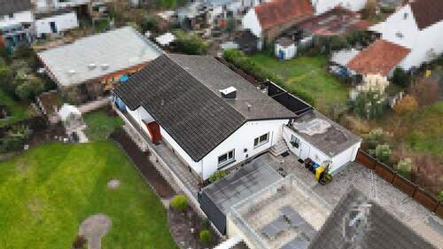 Luftbild1 - Wohnen auf einer Ebene - Bungalow in Bauschheim