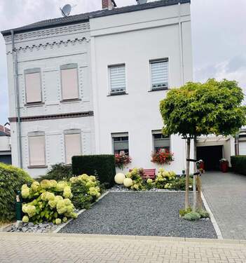 Sommer - Einfamilienhaus mit 130,00 m&sup2; in Mönchengladbach zum Kaufen