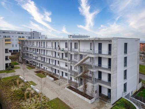 Frontansicht - Petrisberg: Neuwertige Eigentumswohnung inkl. TG-Stellplatz