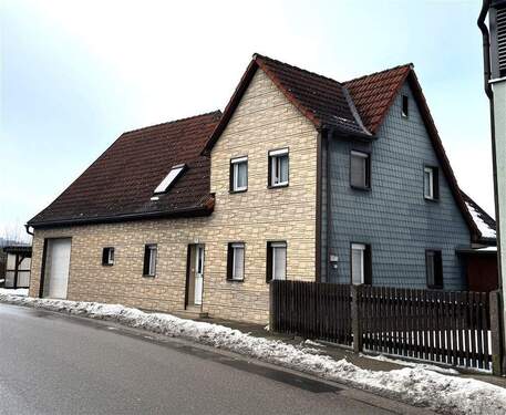 Ansicht Süd-Ost - Kleines Häuschen mit idyllischem Garten und praktischer ScheuneWerkstatt