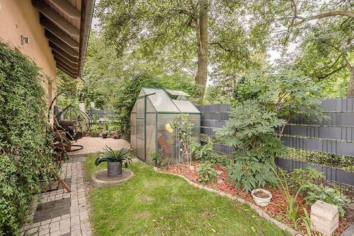gepflegter Garten - 5 Zimmer Einfamilienhaus zum Kaufen in Birkenwerder