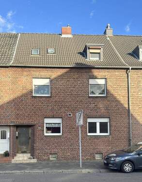 Frontansicht - 7 Zimmer Mehrfamilienhaus, Wohnhaus zum Kaufen in Mönchengladbach