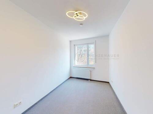 Kinderzimmer/Büro - 