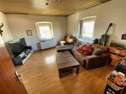 Wohnzimmer - Etagenwohnung mit 54,00 m&sup2; in Maxhütte-Haidhof zum Kaufen