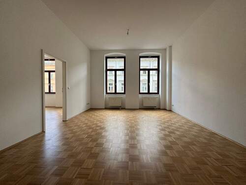 Wohnzimmer - Wohnen im Szeneviertel - Renovierte 2-Zimmer-Wohnung mit Einbauküche