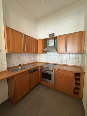 Küche mit Einbauküche (Beispielfoto) - 2 Zimmer Etagenwohnung zur Miete in Dresden
