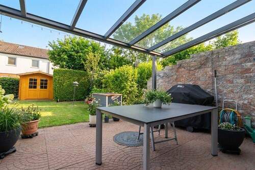 Terrasse (2) (saisonale Anpassung durch KI) - 4 Zimmer Reihenmittelhaus in Hamburg