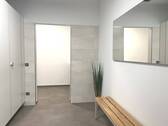 Moderner Wellnessbereich Umkleide - 