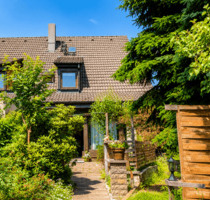 Familienhaus mit Kamin, Rosengarten und Potenzial auf 500 m² Grundstück - Berlin Spandau