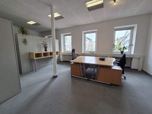 Coworkingspace - Schreibtischplatz Coworking Space mit Blick auf die Isart - All-in-Miete