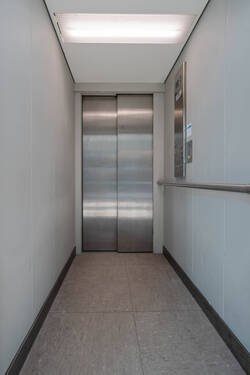 Aufzug - 3 Zimmer Büro in Lünen