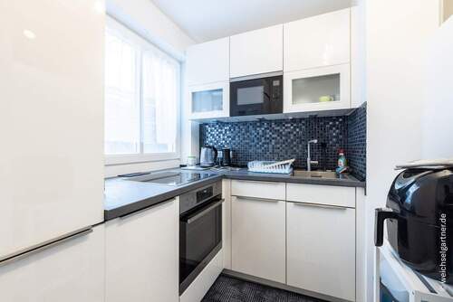 Einbauküche mit Elektrogeräten - 