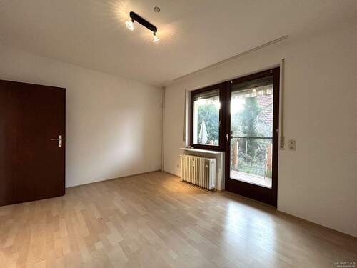 Schlafzimmer EG - Einfamilienhaus mit 187,00 m&sup2; in Mainz-Laubenheim zum Kaufen