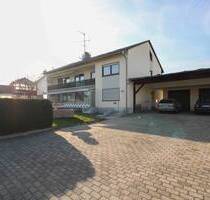 Fast wie ein eigenes Haus: Charmante Wohnung mit außergewöhnlichen Außenflächen und Dachterrasse - Kirchdorf an der Iller