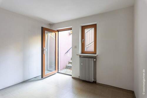 Untergeschoss mit Außentreppe - 