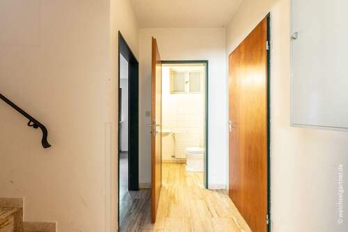 Toilette im Untergeschoss - 