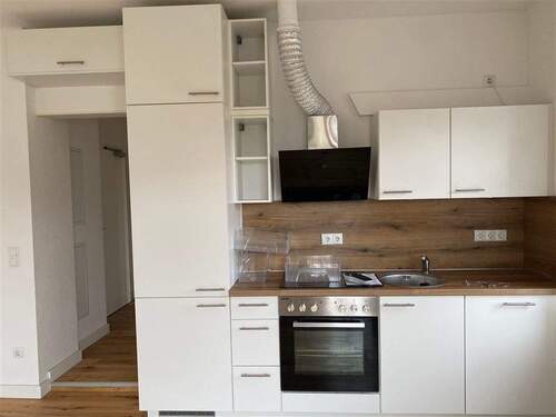 EBK - 2 Zimmer Etagenwohnung in Halle