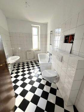 Bad - Gemütliche Zweiraumwohnung mit Balkon!