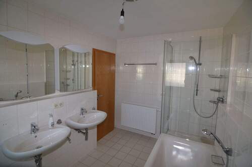 Bad - Etagenwohnung mit 102,00 m&sup2; in Riedlingen zum Kaufen