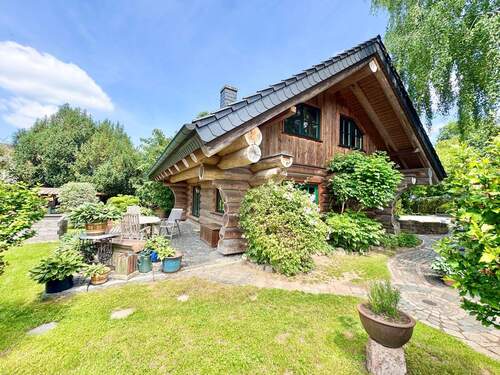 Naturhaus - Einzigartig! Naturstammhaus mit eigenem Gartenparadies! Grüner Luxus!