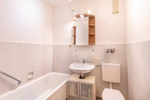 Bad - 1 Zimmer Etagenwohnung in Stuttgart