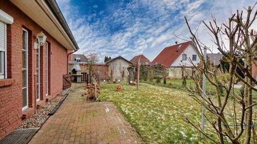 Garten hinter dem Haus - 