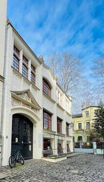 Aussenansicht (wir sind in der 1. Etage) - 