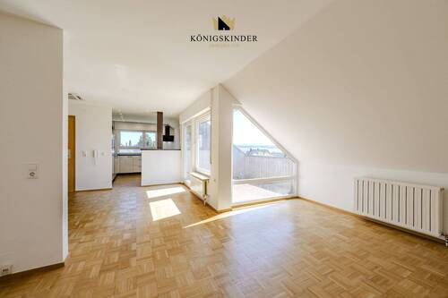 DG - 8 Zimmer Mehrfamilienhaus, Wohnhaus in Ebersbach an der Fils