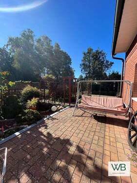 Terrasse Einliegerwohnungen - Energieeffizientes hochwertiges 3-Familienhaus in Neudorf-Platendorf