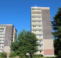 Renovierte 3 Raum Wohnung mit großzügigem Balkon und Aufzug in Gera Lusan