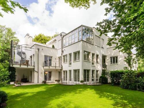 Gartenansicht - 5 Zimmer Mehrfamilienhaus, Wohnhaus zum Kaufen in München