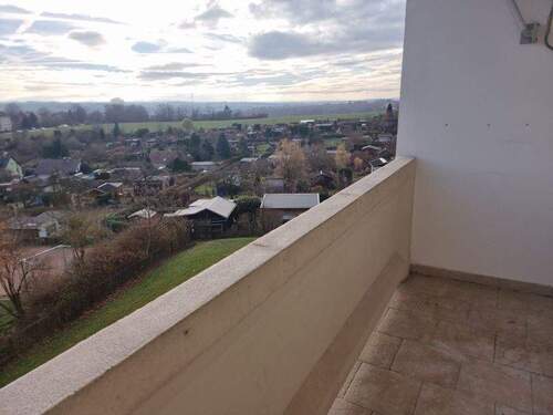 Ausblick_Balkon - 4 Zimmer Etagenwohnung zum Kaufen in Crimmitschau