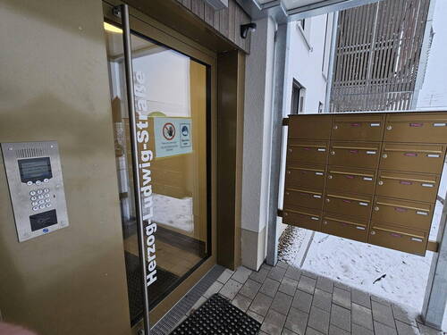 Haustür Eingangsbereich - ERSTBEZUG: 2-Zimmer-Wohnung im Zentrum von Markt Schwaben